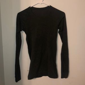 Lululemon  long sleeve size 6!